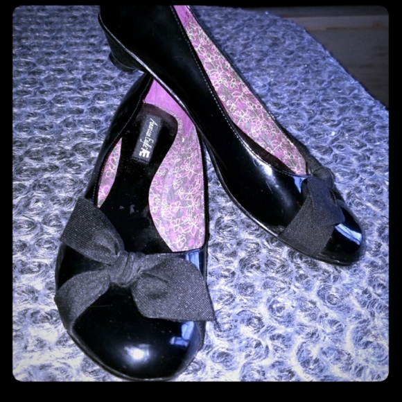American Eagle Shoes - American Eagle kitten heels